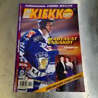 Jääkiekkolehti 10. /  1995.  Julisteessa Jarmo Myllys