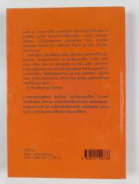 Lotta, lentoemäntäoppilas