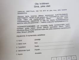 ANT Tupakka - SOK Koulupalvelu oppivälinesarja tupakoinnin vastaiseen kampanjaan 1973 -erikoiset havaintovälineet ja selostukset mm. hyönteisten  lamauttamisesta...