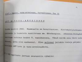 ANT Tupakka - SOK Koulupalvelu oppivälinesarja tupakoinnin vastaiseen kampanjaan 1973 -erikoiset havaintovälineet ja selostukset mm. hyönteisten  lamauttamisesta...