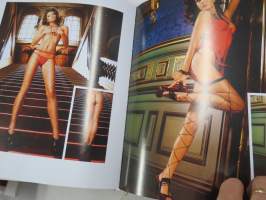 Baci Lingerie -naisten alusasujen luksusvalmistajan massiivinen 480-sivuinen kuvasto + erillinen &quot;overview&quot; katalogi, molemmat täydelliset levyineen