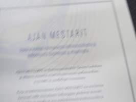 Ajan mestarit (numeroitu, 664 / 1200)