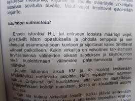 Mestarimuurarin kirja - Suurloosin ohjekirja 2013, vapaamuurareitten järjestön teoreettiset ja käytännön ohjeet, omaisuus, menettelytavat, protokolla, rituaalit ym.