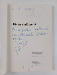 Kiven sydämellä : runoja (tekijän omiste)