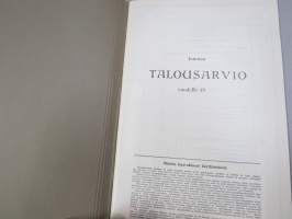 Kunnan Talousarvio - vuonna 1942 painettu kirja, johon on voitu valmistella kunnan talousarviota silloisten luokkien ja momenttien mukaan