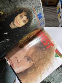 Maailman upein Hevi ja Glam-albumi Mega Star 1987. Sisältää 14 mahtavaa megajulistetta.