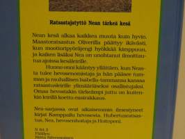 Ponityttö rakastuu