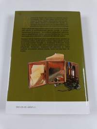 Kertomuksia Karjalan kaivauksilta (signeerattu, tekijän omiste)