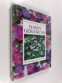 The Gardener&#039;s Guide to Growing Hardy Geraniums