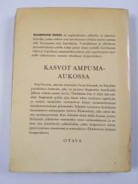 Kasvot ampuma-aukossa