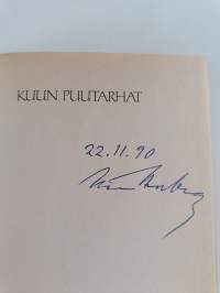Kuun puutarhat (signeerattu)