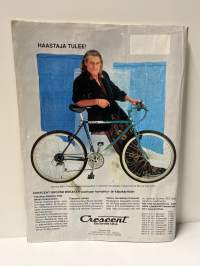 Suosikki 1990  no. 5. Sisältää julisteen.