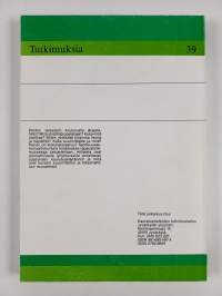 Suunnittelua, muutoksia, ajautumista : lyhytkurssin suunnittelun ja toteutuksen ongelmat ammatillisessa aikuiskoulutuksessa