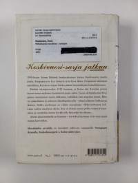 Metsäkukkia asvaltilla