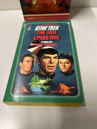 Star Trek 4 kirjan sarja. Katso kuvat