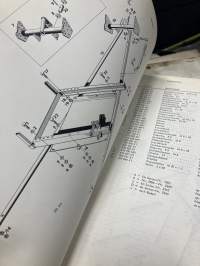 Massey-Ferguson Mähdrescher 86 Ersatzteil-Liste 1966 + Ändrungsmitteilung 1967 (leikkuupuimuri) -Parts book / varaosaluettelo + muutokset