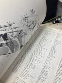 Massey-Ferguson Mähdrescher 86 Ersatzteil-Liste 1966 + Ändrungsmitteilung 1967 (leikkuupuimuri) -Parts book / varaosaluettelo + muutokset