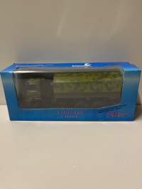 Neuvostoajan metalliauto 1/43 mitoissa. Edelleen alkuperäispakkauksessa.