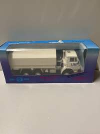 Neuvostoajan metalliauto 1/43 mitoissa. Edelleen alkuperäispakkauksessa.