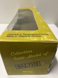 Neuvostoajan metalliauto 1/43 mitoissa. Edelleen alkuperäispakkauksessa.