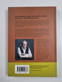 Automiesten kylä : pienoisromaani