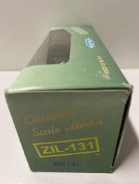 Neuvostoajan metalliauto 1/43 mitoissa. Edelleen alkuperäispakkauksessa.
