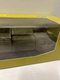 Neuvostoajan metalliauto 1/43 mitoissa. Edelleen alkuperäispakkauksessa.