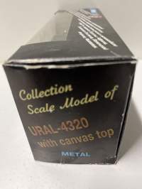 Neuvostoajan metalliauto 1/43 mitoissa. Edelleen alkuperäispakkauksessa.