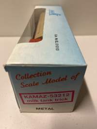 Neuvostoajan metalliauto 1/43 mitoissa. Edelleen alkuperäispakkauksessa.