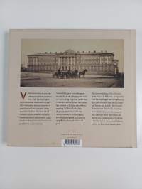 Valtioneuvoston linnan 200 vuotta = Statsrådsborgens 200 år = Government Palace : 200 years
