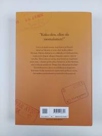 Koti kulttuurien välissä (signeerattu)