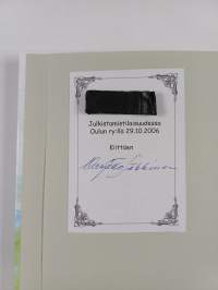 Poika joka rakasti kukkia (signeerattu)
