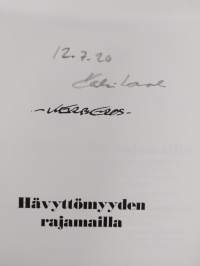 Hävyttömyyden rajamailla : Kerberoksen pilapiirroksia (signeerattu)