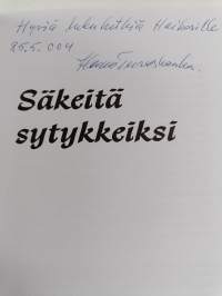 Säkeitä sytykkeiksi (signeerattu)