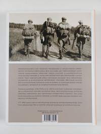 Metsästä yhteiskuntaan : Metsäntutkimuslaitos 1917-2012