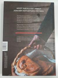 Suuri karjalainen piirakkakirja