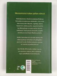 Etsivätoimisto Henkka &amp; Kivimutka ja etsiväharjoittelija Mäyhkö