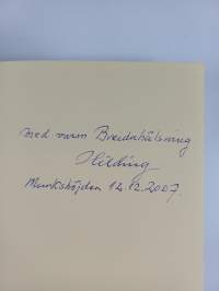 Tyst som muren : rysk militärbas svarar inte (signeerattu, tekijän omiste)