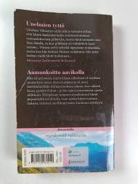 Unelmien tyttö ; Aamunkoitto aavikolla