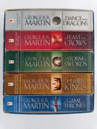A Song of Ice and Fire 1-5 : A Game of Thrones ; A Clash of Kings ; A Storm of Swords ; A Feast for Crows ; A Dance with Dragons (pahvikotelossa)