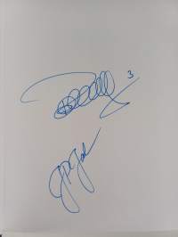 Pelisilmä veressä : Petteri Nummelinin tarina (signeerattu)