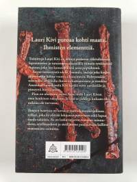 Ihmisen kuoressa : romaani