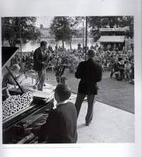 Pori Jazz 50 vuotta - kuvitettu klassikko. 50 Years of Illustrated Jazz History