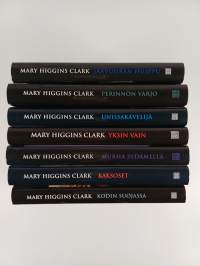 Mary Higgins Clark -paketti (7 kirjaa) : Yksin vain ; Murha sydämellä ; Kaksoset ; Kodin suojassa ; Jäävuoren huippu ; Unissakävelijä ; Perinnön varjo