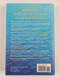 Blue Ocean Strategy : how to greate uncontested market space and make the competition irrelevant
