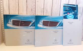 Mercedes Benz Huoltovihko ( huoltojärjestelmä Assyst Plus ja MB MobiloLife) sekä  huoltokirja (ollut mallissa S 350 221) + saksankieliset käyttöohjekirjat