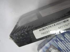 Koeputkiaikuinen elokuva -VHS-kasetti myyntivideo, osissa mm. Spede Pasanen, Simo Salminen, Vesa-Matti Loiri, Merja Tammi, Kirsti Wallasvaara -käyttämätön, muoveissa
