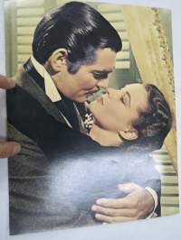 The Story of Gone With The Wind (Tuulen Viemää) - Now in 70 mm 6-Track stereo, elokuvan uusintakiertueen 1967 esittelykirjanen ammattilaisille, leimattu &quot;Iso-Hannu&quot;