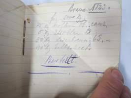 Ins. Kem. W.L. kemian alan saksalaisen insinöörin muistikirja nahanvärjäyksestä ja aineista, ollut 1920 ja 30-luvuilla töissä Hämeenlinna ja Uusikaupunki...