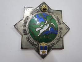 Yleinen Autoliitto - Suomi Touring Club - Tähtiajo, Jyväskylä 1951 -osanottajamerkki (ei keulamerkki), valmistaja Veljekset Sundqvist